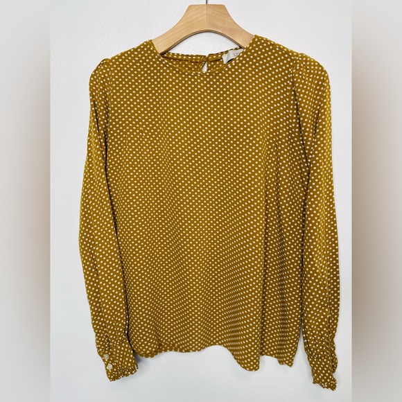 LOFT Tops - Loft Women’s Polka Dot Long Sleeve Blouse W/Ruffled Sleeves.